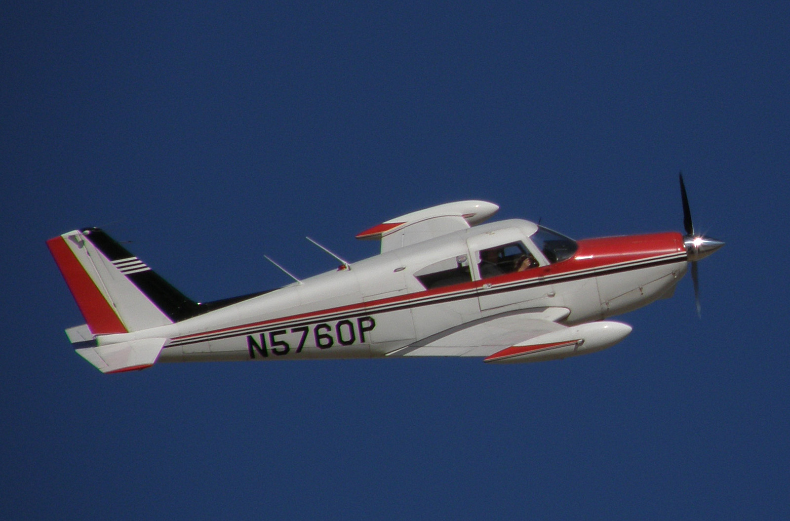 Tai nạn máy bay Piper Comanche 250.
