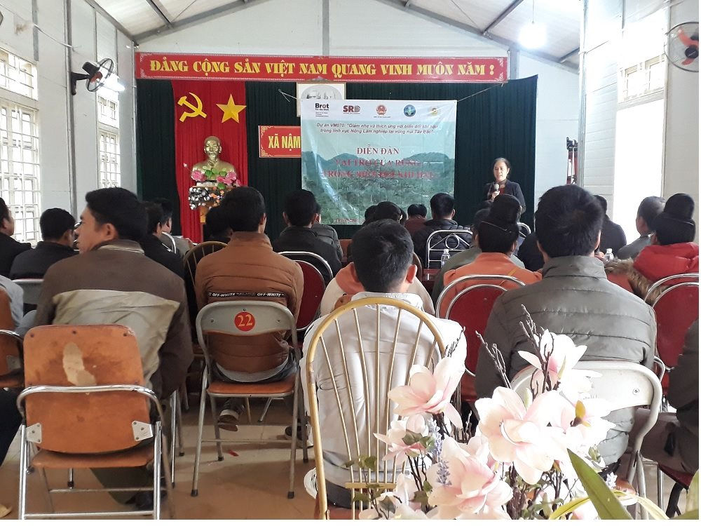 Diễn đàn về vai trò của rừng trong biến đổi khí hậu tại huyện Thuận Châu.
